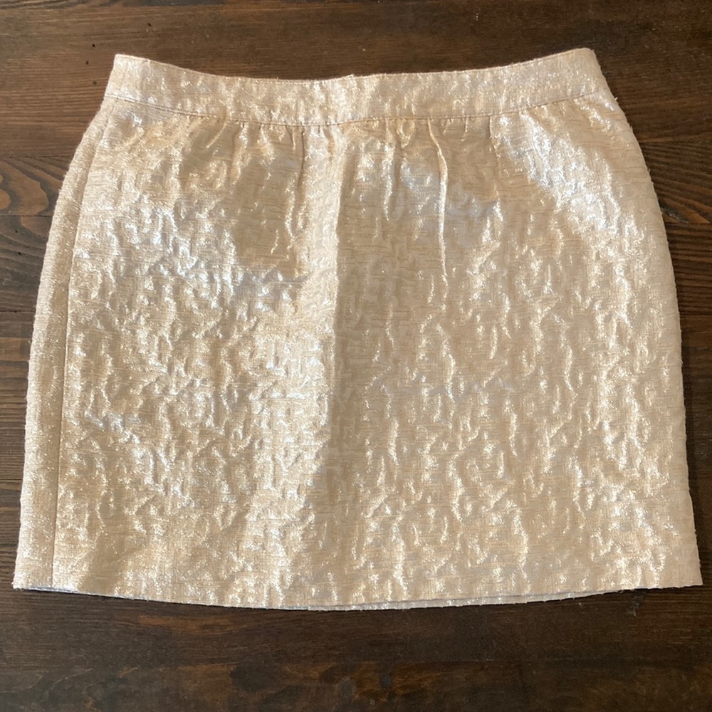Dazzling metallic gold mini skirt